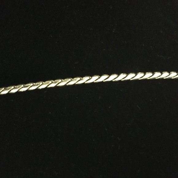 Vintage Retro Fleur de Lis Pendant and Necklace - Picture 7 of 12